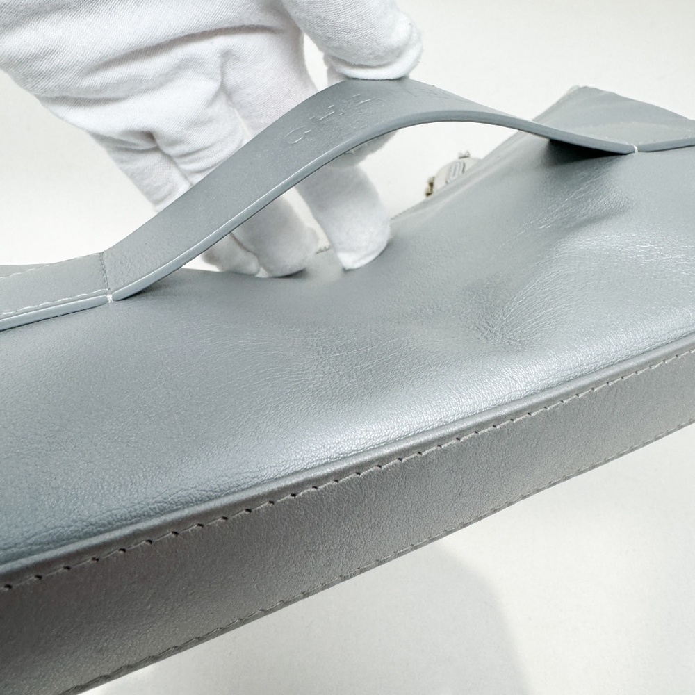 Chanel rue cambon silver clutch - Picture 10 of 11